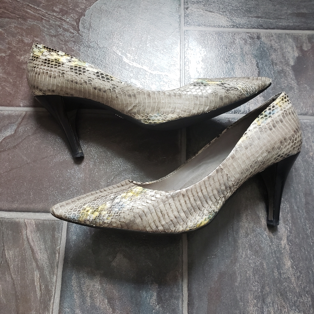 Kenneth Cole Python Pumps Size 9 - image 3